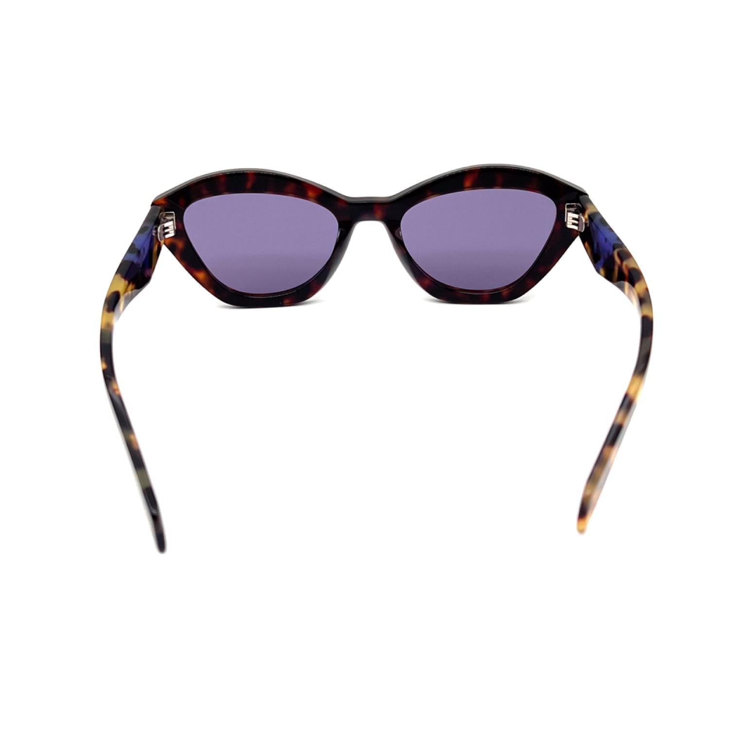 Prada PR A02S 17N50B Kadın Güneş Gözlüğü