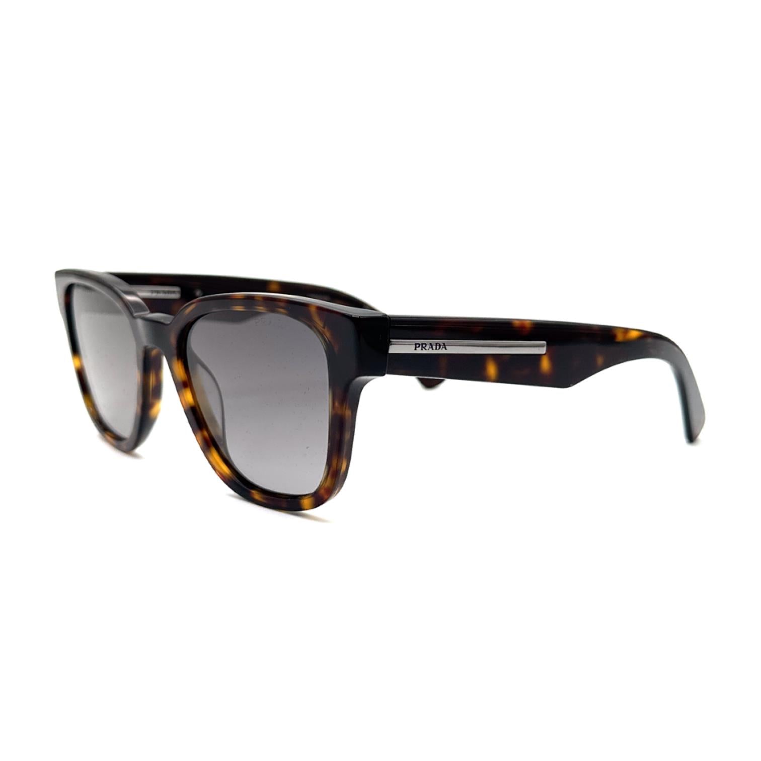 Prada PRA04S 19J09G Unisex Güneş Gözlüğü