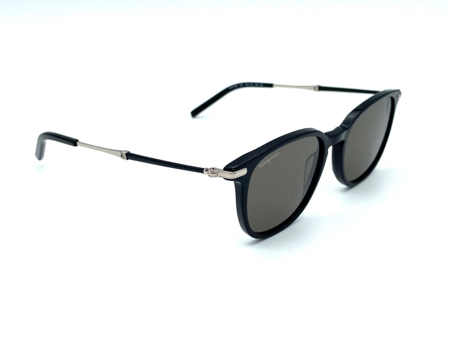 Salvatore Ferragamo SF1015S 001 Kadın Güneş Gözlüğü