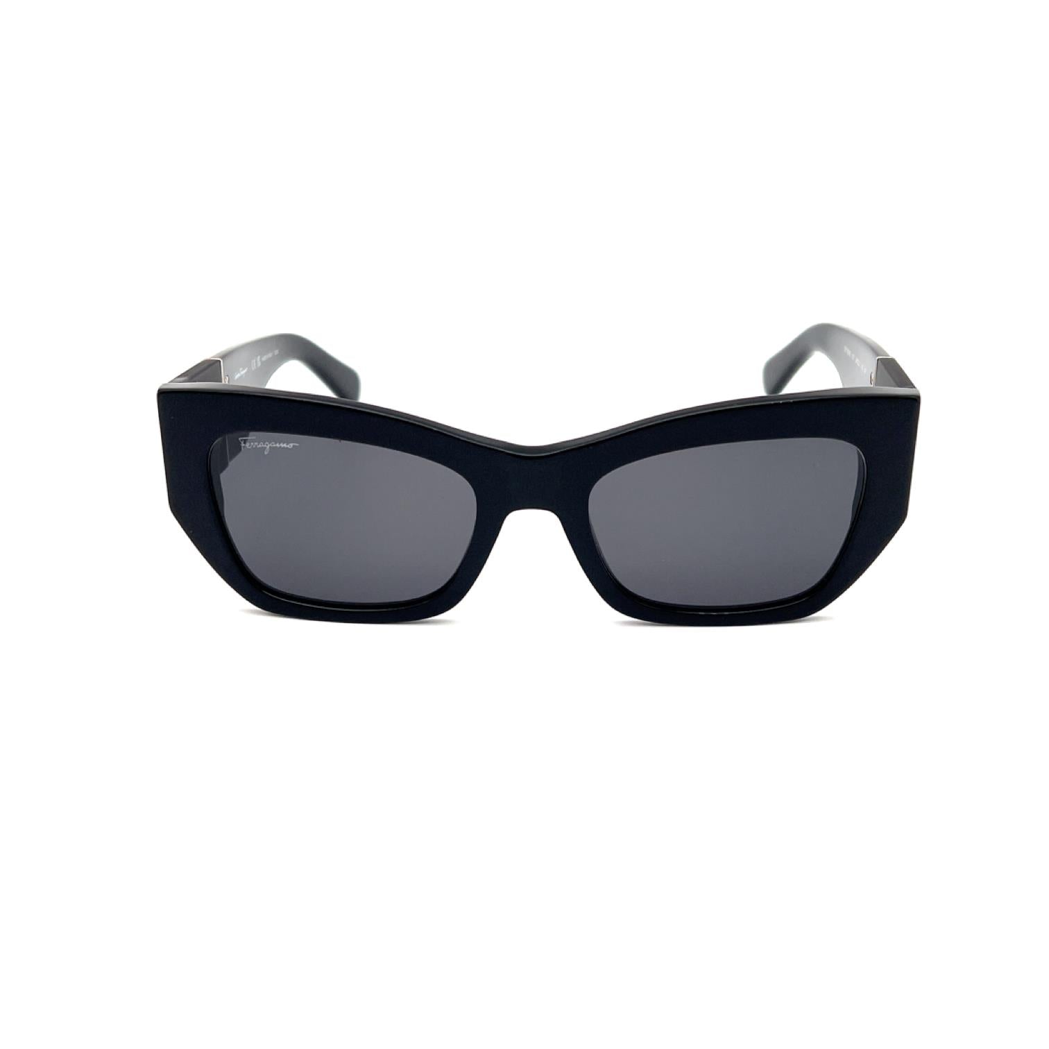 Salvatore Ferragamo SF1059S 001 Kadın Güneş Gözlüğü