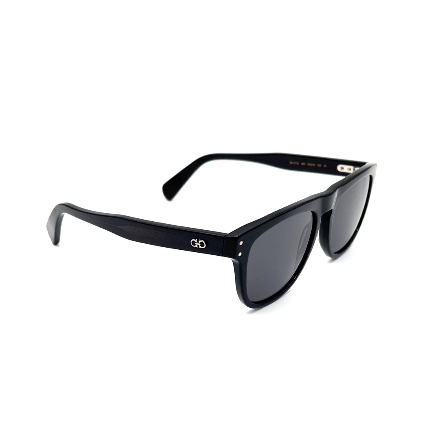 Salvatore Ferragamo SF1111S 001 Erkek Güneş Gözlüğü